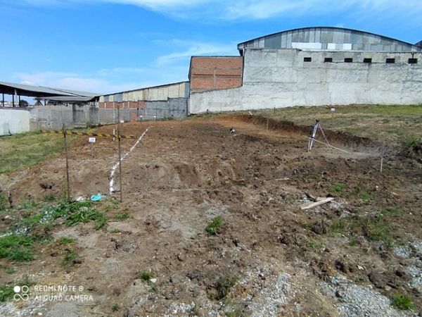 Terreno em Colombo RF 2044
